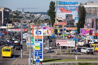 В Киеве за октябрь убрали более 300 незаконных рекламных объектов