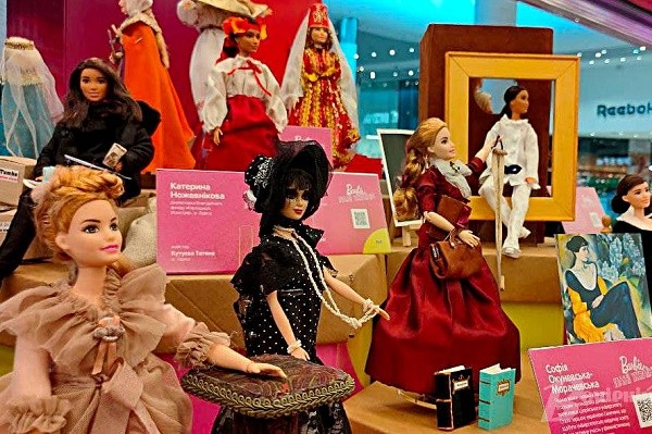 Barbie Роксолана и Ахматова: в столице проходит выставка кукольных образов известных украинок