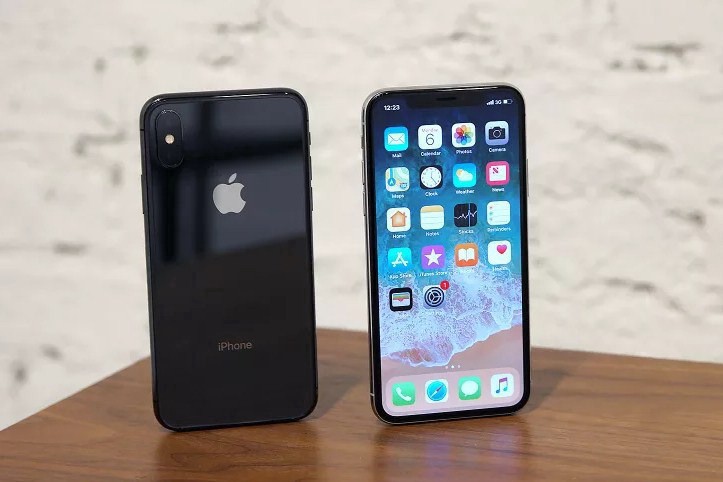 Айфон X - юбилейный гаджет компании Apple