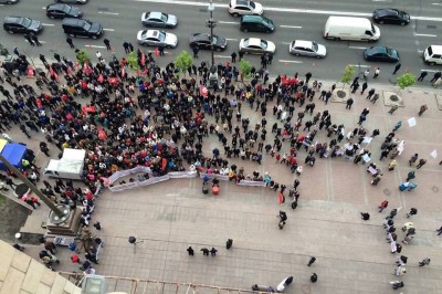 Под КГГА митингуют МАФовики: требуют разрешить продажу алкоголя в киосках