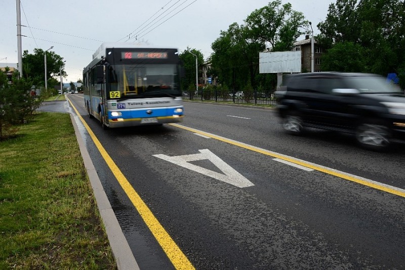 На дорогах Киева отгородят полосы общественного транспорта