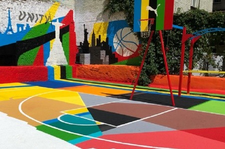 Puma построила в центре столицы баскетбольную площадку