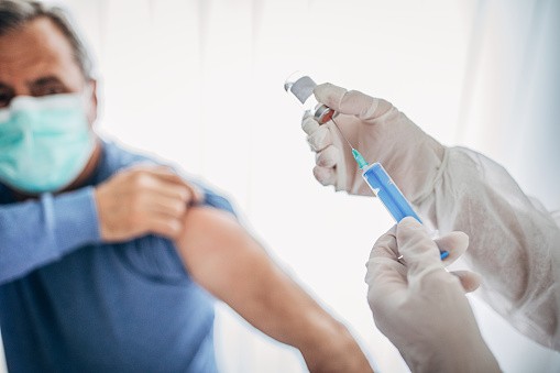 Еще в двух торговых центрах столицы открылись пункты вакцинации 