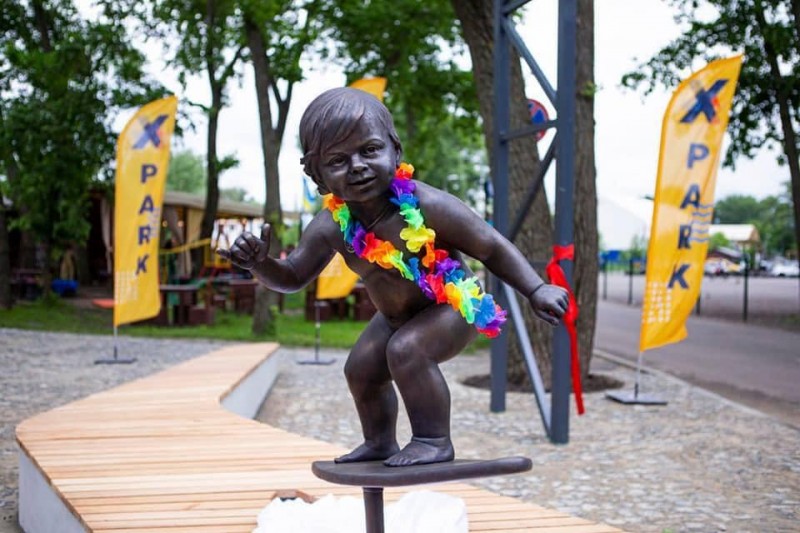 В парке «Муромец» появилась скульптура малыша весом 100 кг