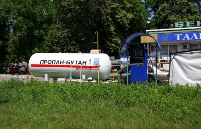 За 10 дней в Киеве хотят убрать незаконные газовые заправки