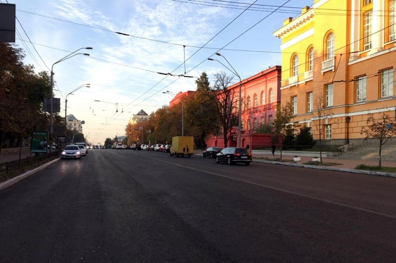 Между улицами Толстого и Хмельницкого обустроили асфальтобетонное покрытие