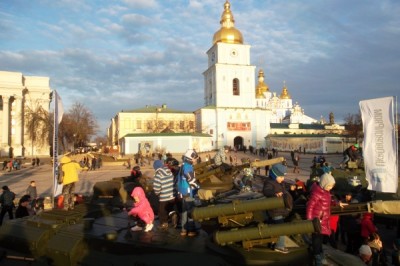 В День Вооруженных Сил в Киеве состоялась выставка украинской бронетехники (фото)