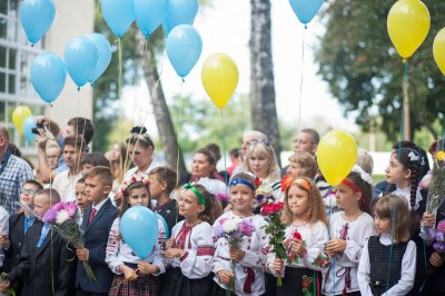 В Киеве открыли две новые школы и один детсад