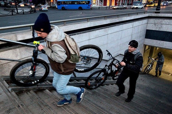 Киевляне смогут бесплатно перевозить в метро спортснаряжение