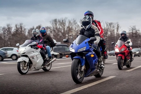 Мотоцикл – крутая альтернатива автомобилю