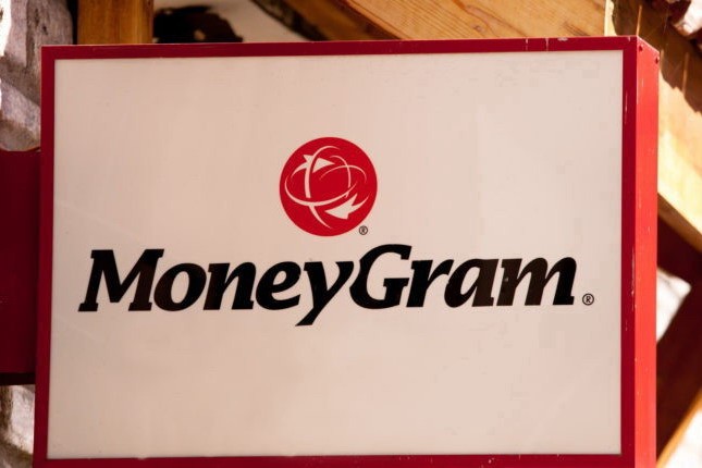 Переводите деньги за границу с MoneyGram и Банком Кредит Днепр!