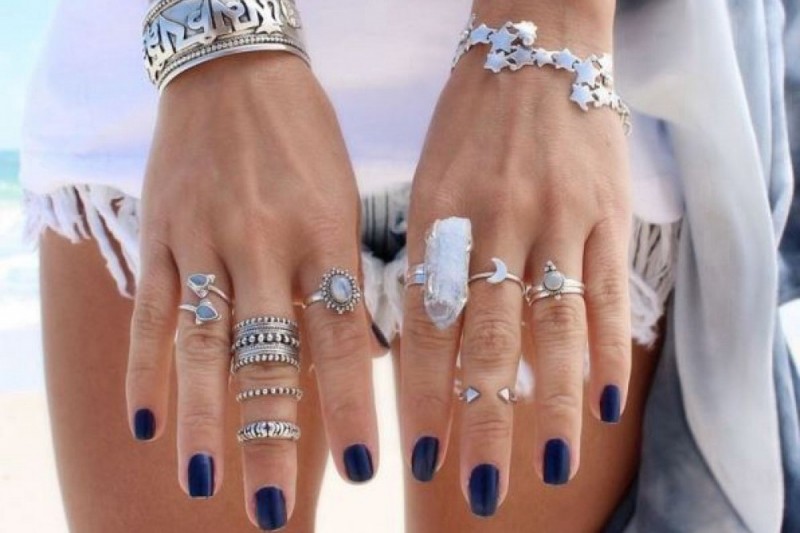 Серебряное кольцо для девушки: роскошь по доступной цене