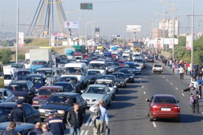 Крупное ДТП на Московском мосту: столкнулось 4 автомобиля