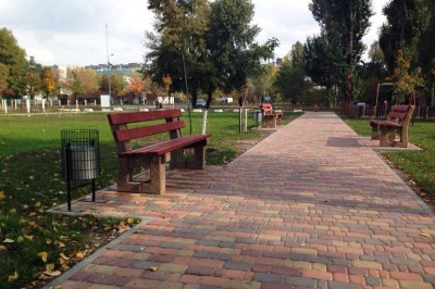 В Днепровском районе открыли новый сквер