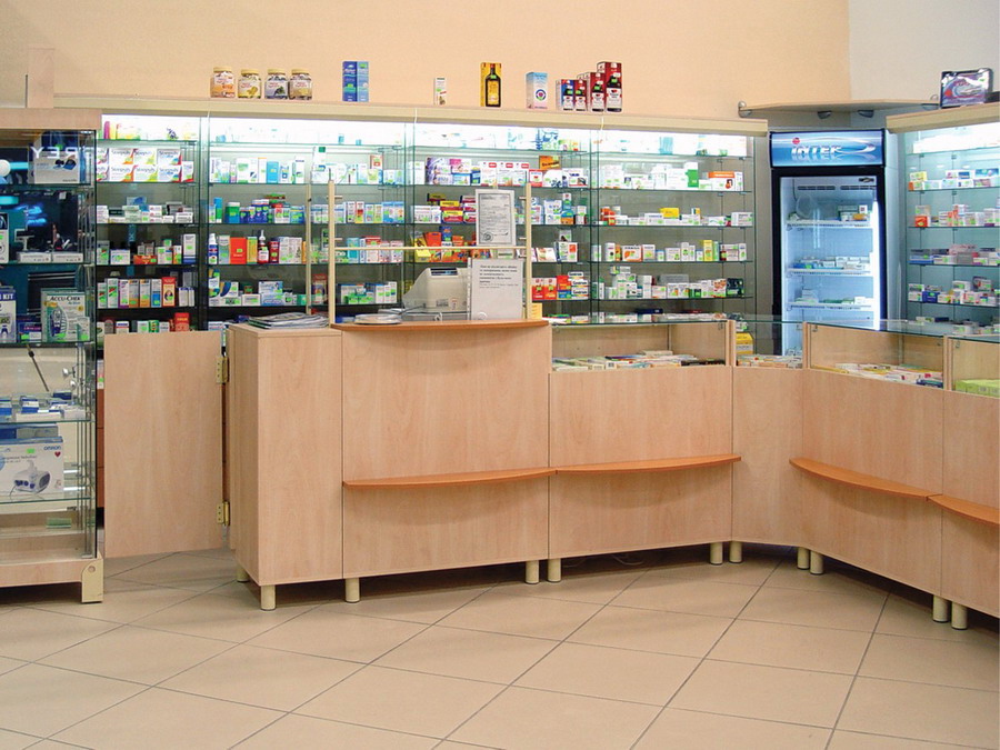 торговая витрина от компании НИКА, аптекарский магазин