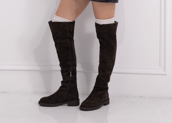 Высокие сапоги
