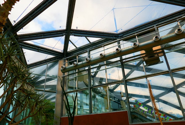 Стеклянные козырьки