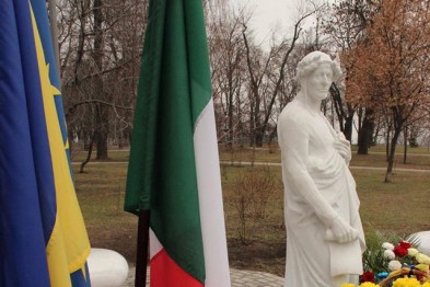 памятник данте