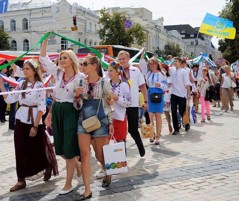 хода в вышиванках