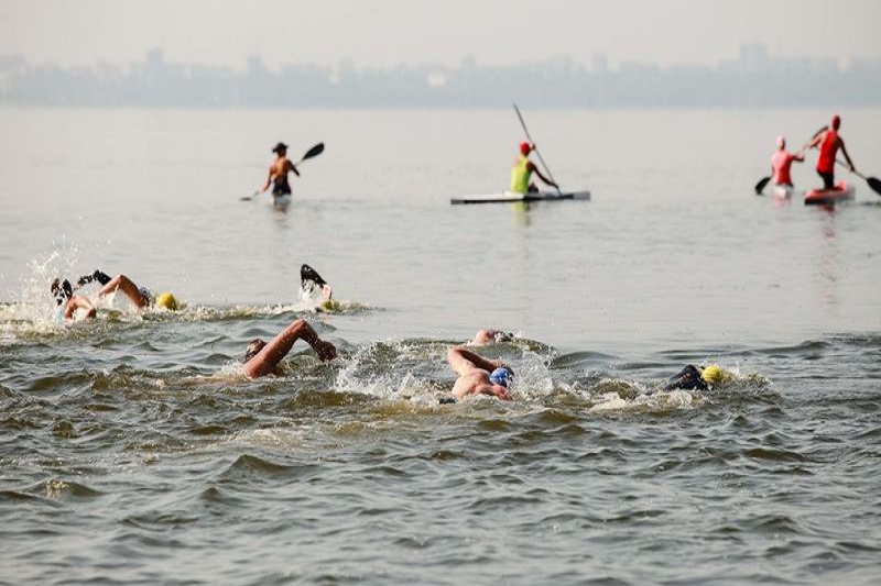 7 июля в Киеве прошёл массовый заплыв через Днепр